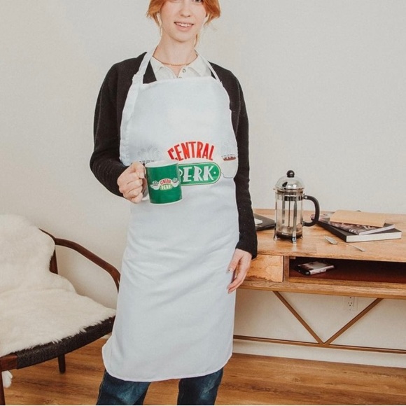 FRIENDS Central Perk TV Series Apron & Green Mug Set NIB - Picture 3 of 10